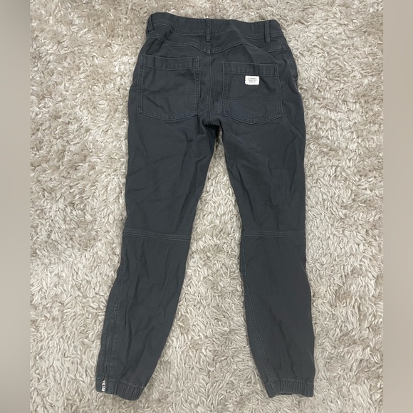 REI Trailsmith Jogger - Picture 2 of 3